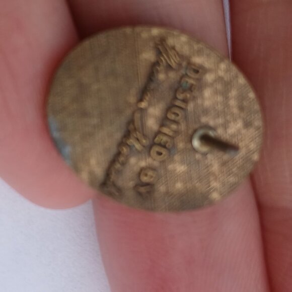 Vintage Lighthouse and sailboat tack lapel pin oxidization - Picture 13 of 13